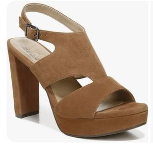 NIB size 11 Naturalizer Women’s Ankle Strapped Heels sandals